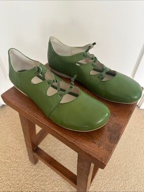 Josef Seibel Green Leather Lace-Up Flats